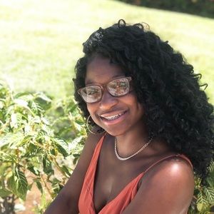 Meet your Posher, Fatima